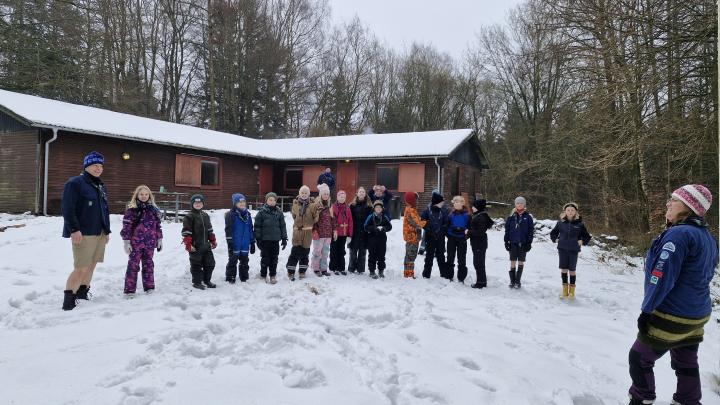 Samling i sneen ved Ruedam